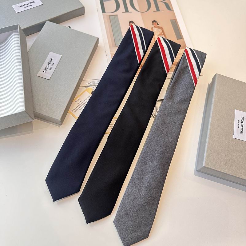 Thom Browne Tie hm01